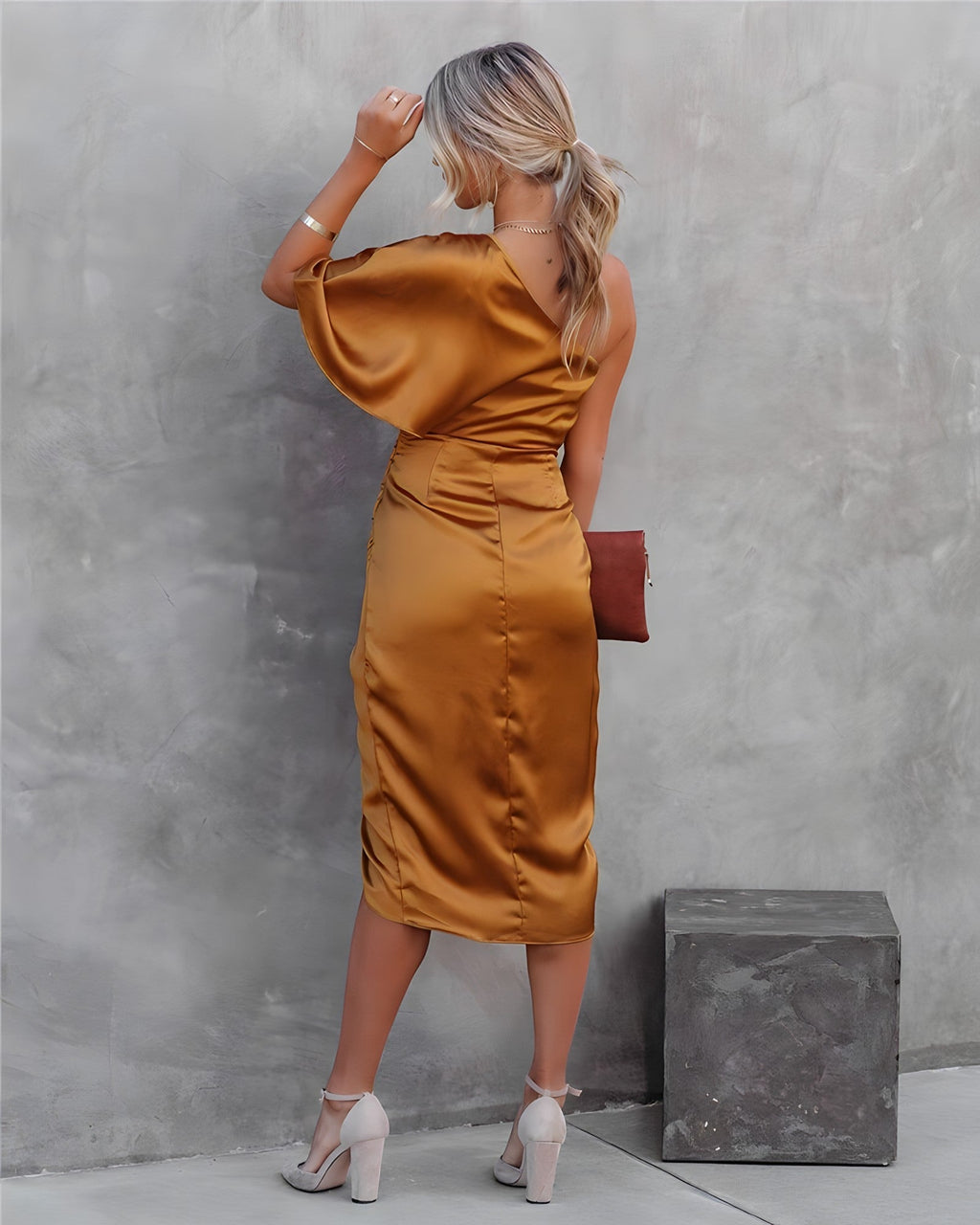 Valenzora-elegantes-ein-schultriges-Abendkleid-aus-Satin-asymmetrisches-Partykleid-aus-Satin-mit-Rüschen