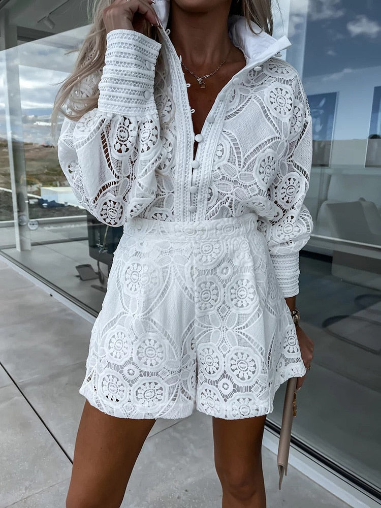 Elegant summer outfit
