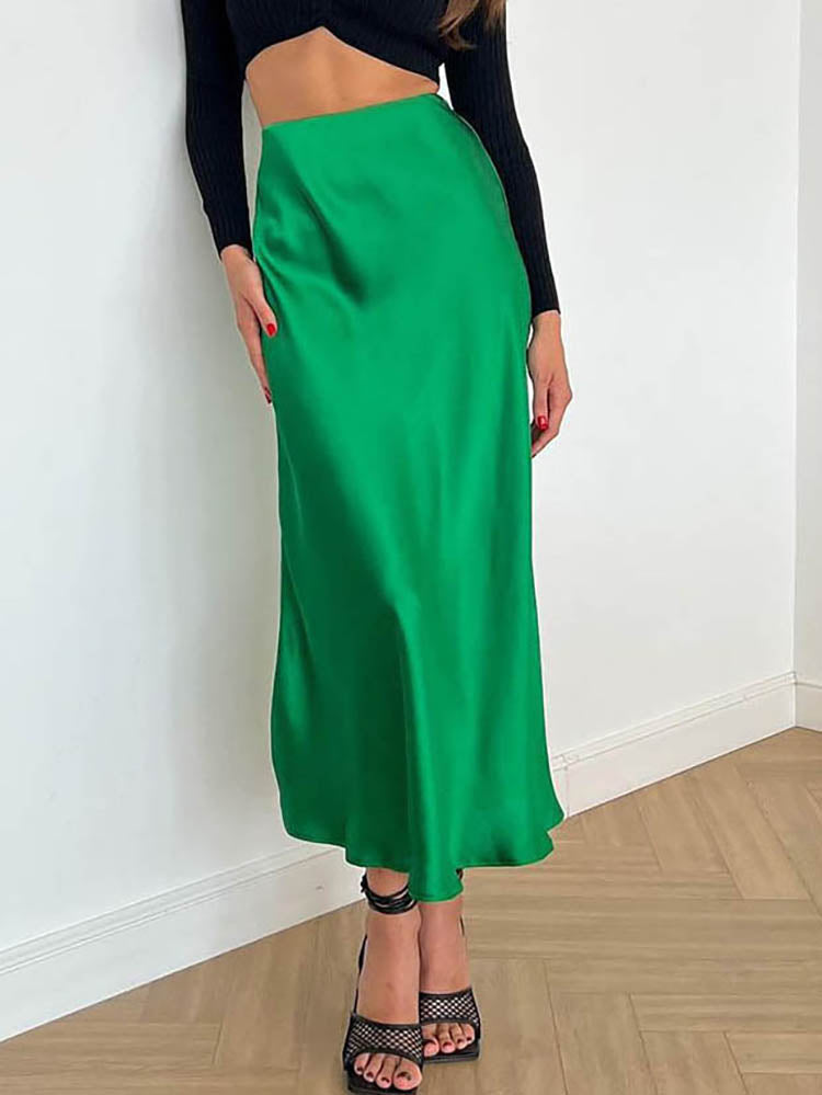 Valenzora | The elegant satin midi skirt