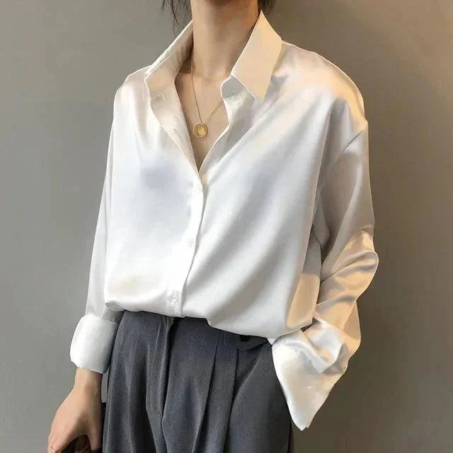 Valenzora | Elegant women's shirt with long sleeves and button placket