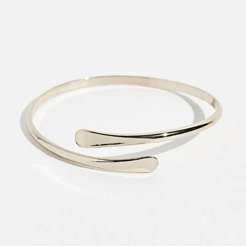 Valenzora Bold Cairo Bangle | Adjustable filigree bracelet with swirl pattern