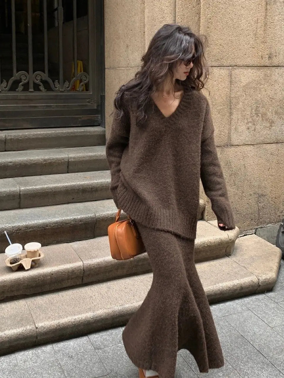 Valenzora | Two-piece set consisting of a knitted sweater and skirt