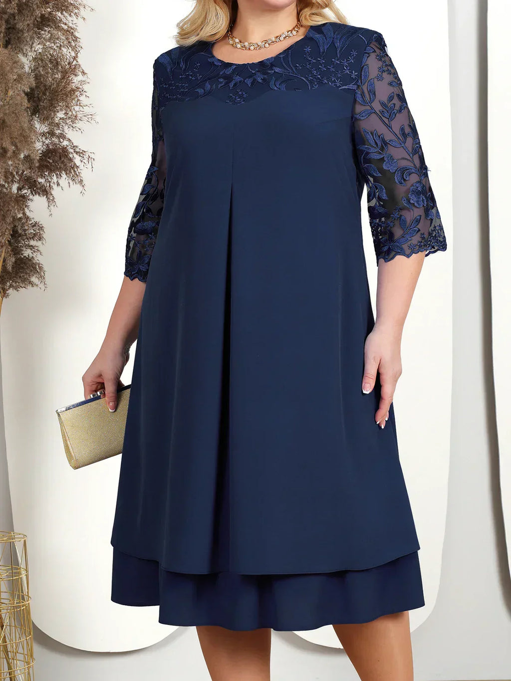 Valenzora | Plus Size Banquet Dress with Embroidered Sleeves