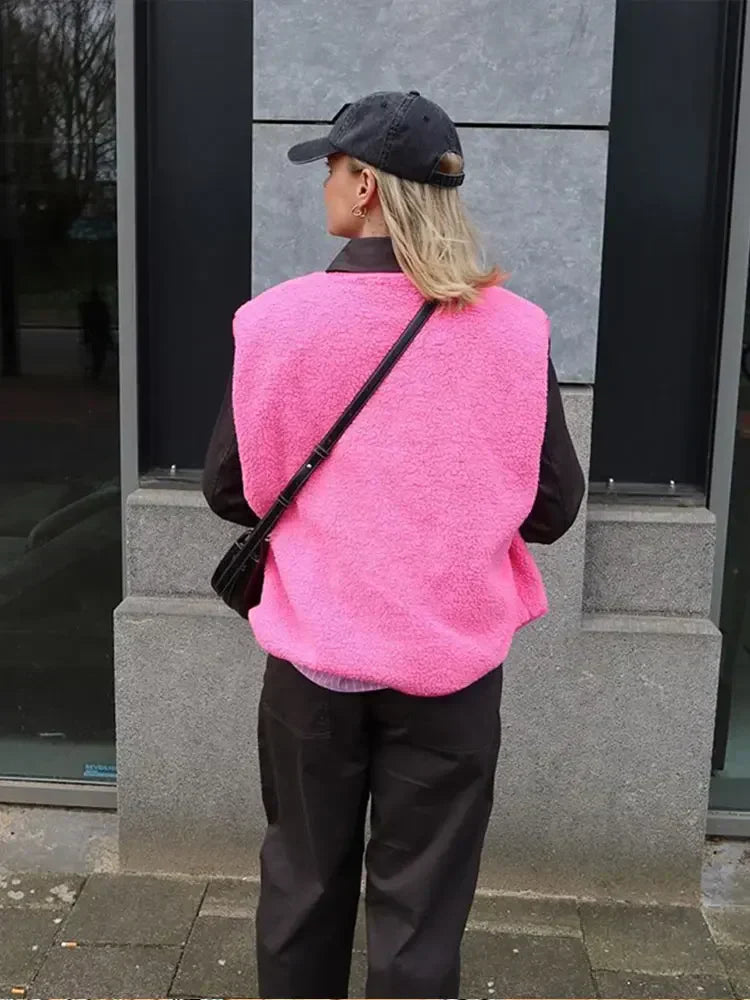 Valenzora | Warm, cozy vest with V-neck for autumn and spring