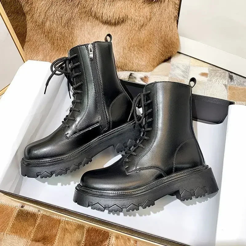 Valenzora | Waterproof lace-up boots with fur lining
