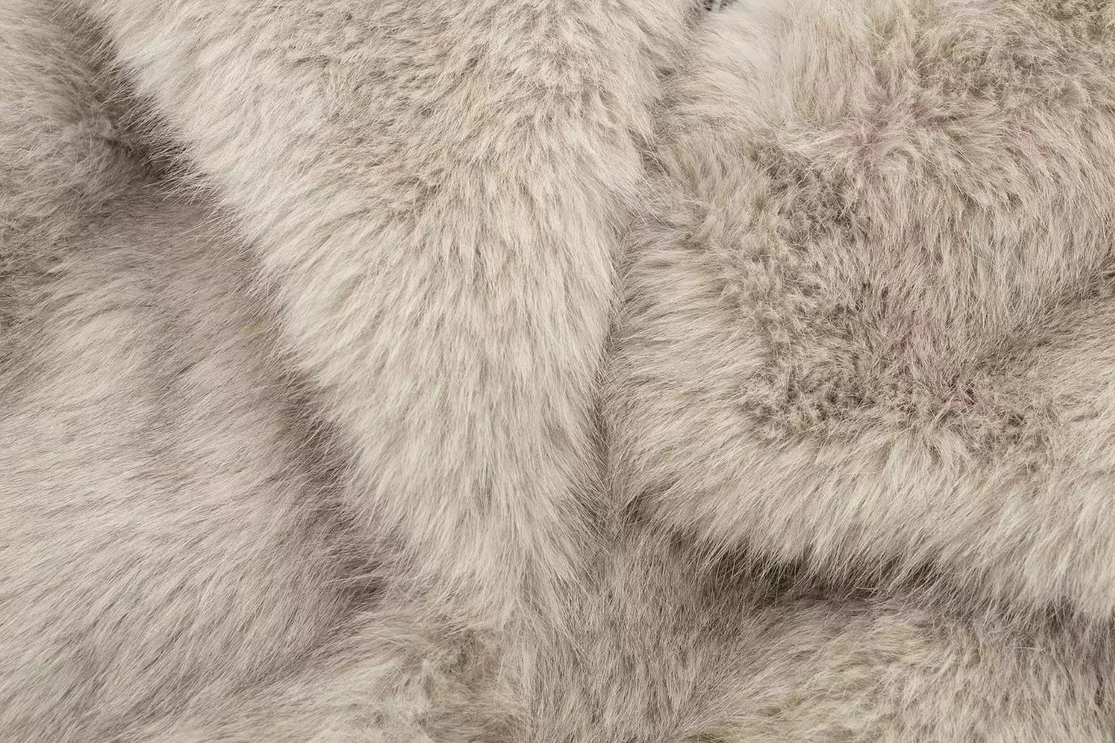 Valenzora | Warm fur jacket for women in a stylish design