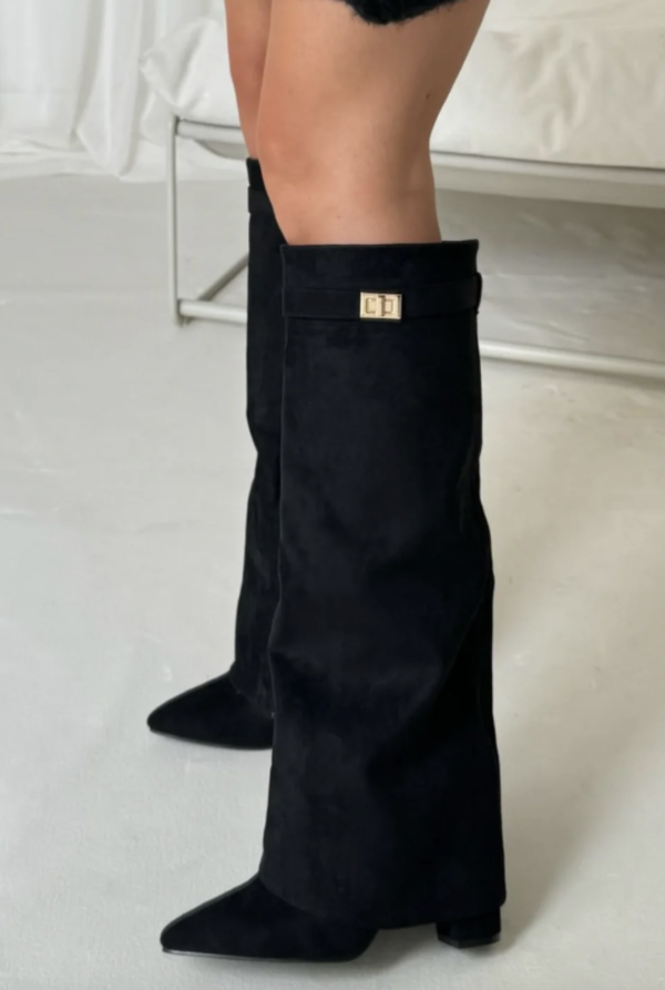 Valenzora | Classic Boots