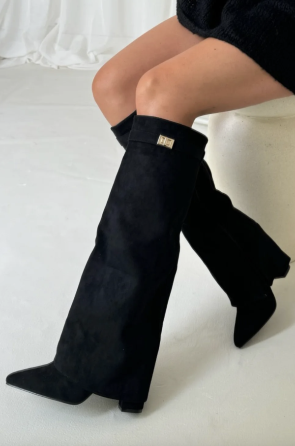 Valenzora | Classic Boots