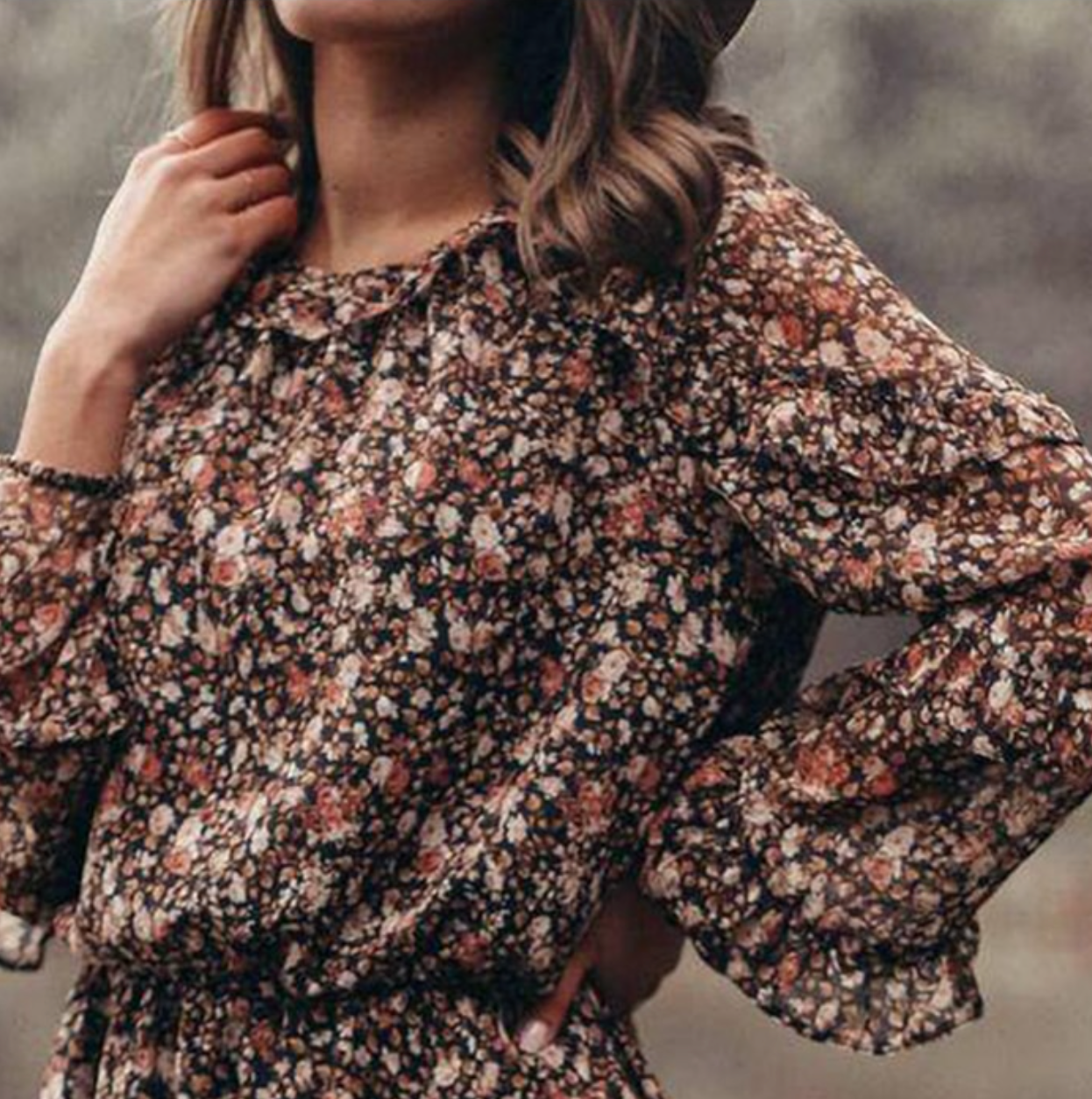 Dress - Elegant and versatile summer dress for women