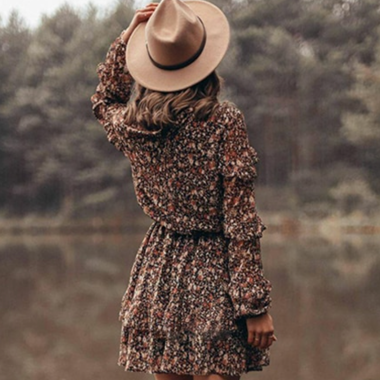 Dress - Elegant and versatile summer dress for women