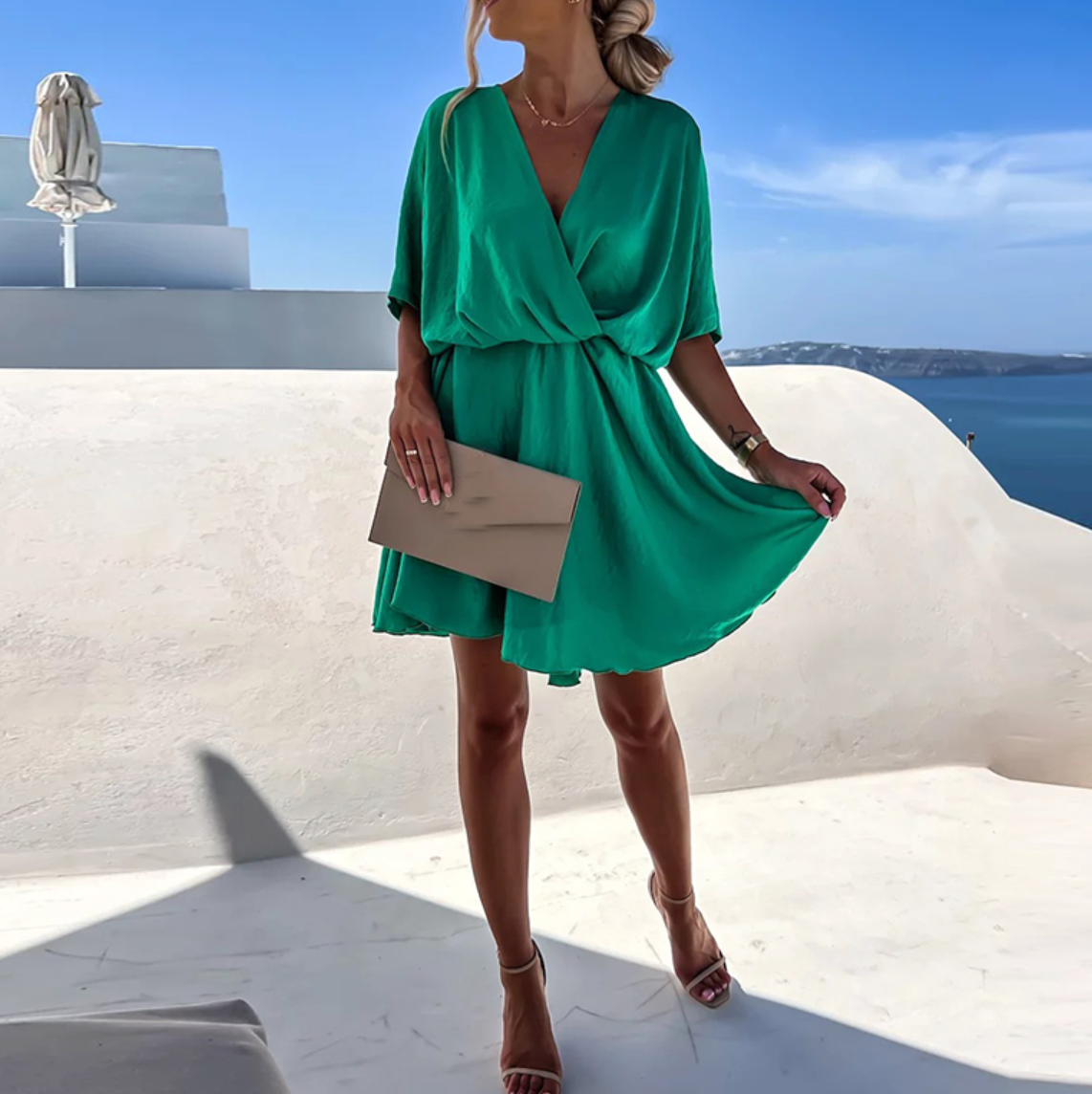 Valenzora | Graceful dress with delicate pleats