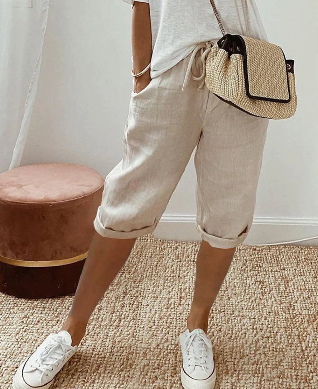 Valenzora - Short, trendy, fashionable knee-length breeches for women