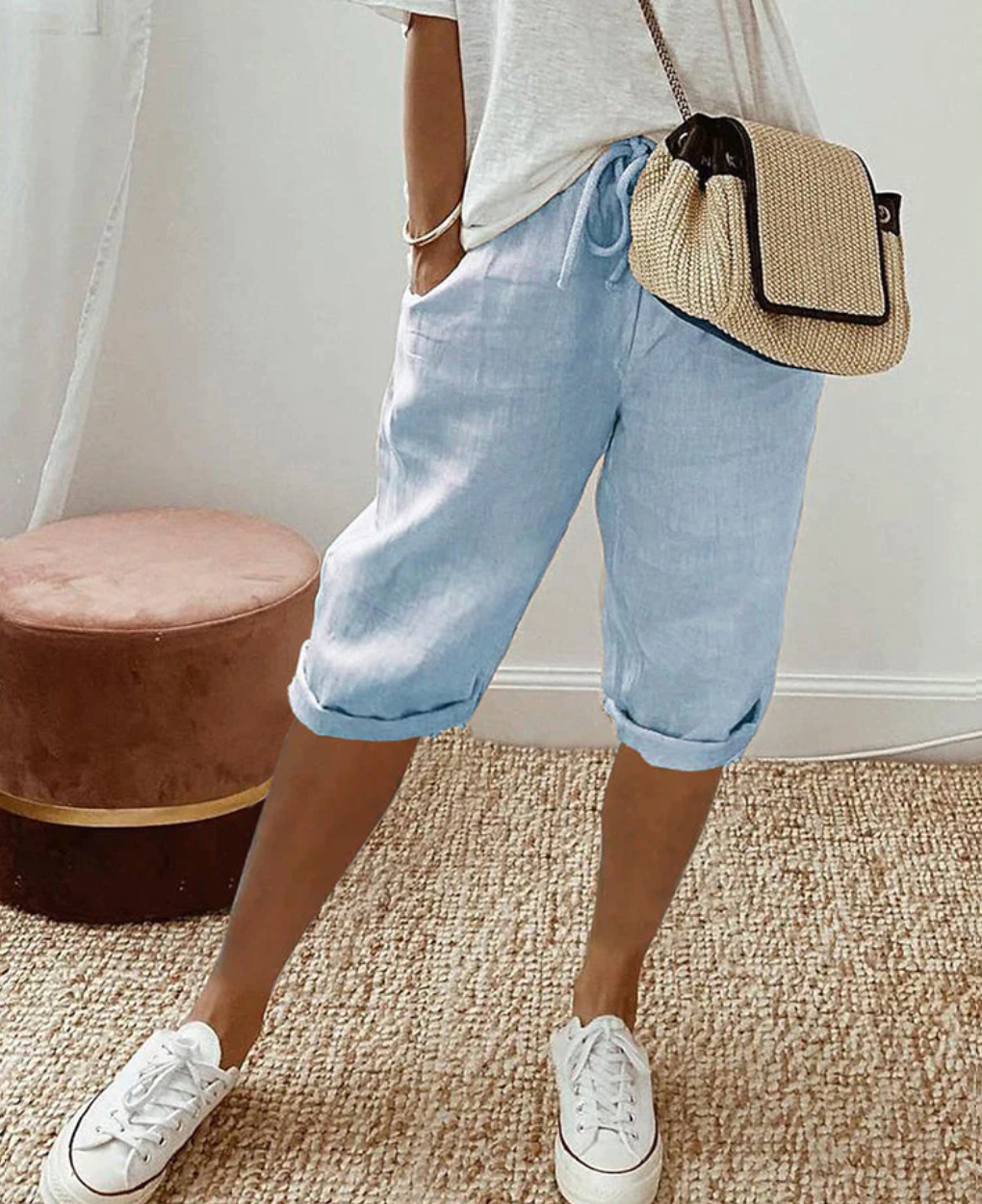 Valenzora - Short, trendy, fashionable knee-length breeches for women