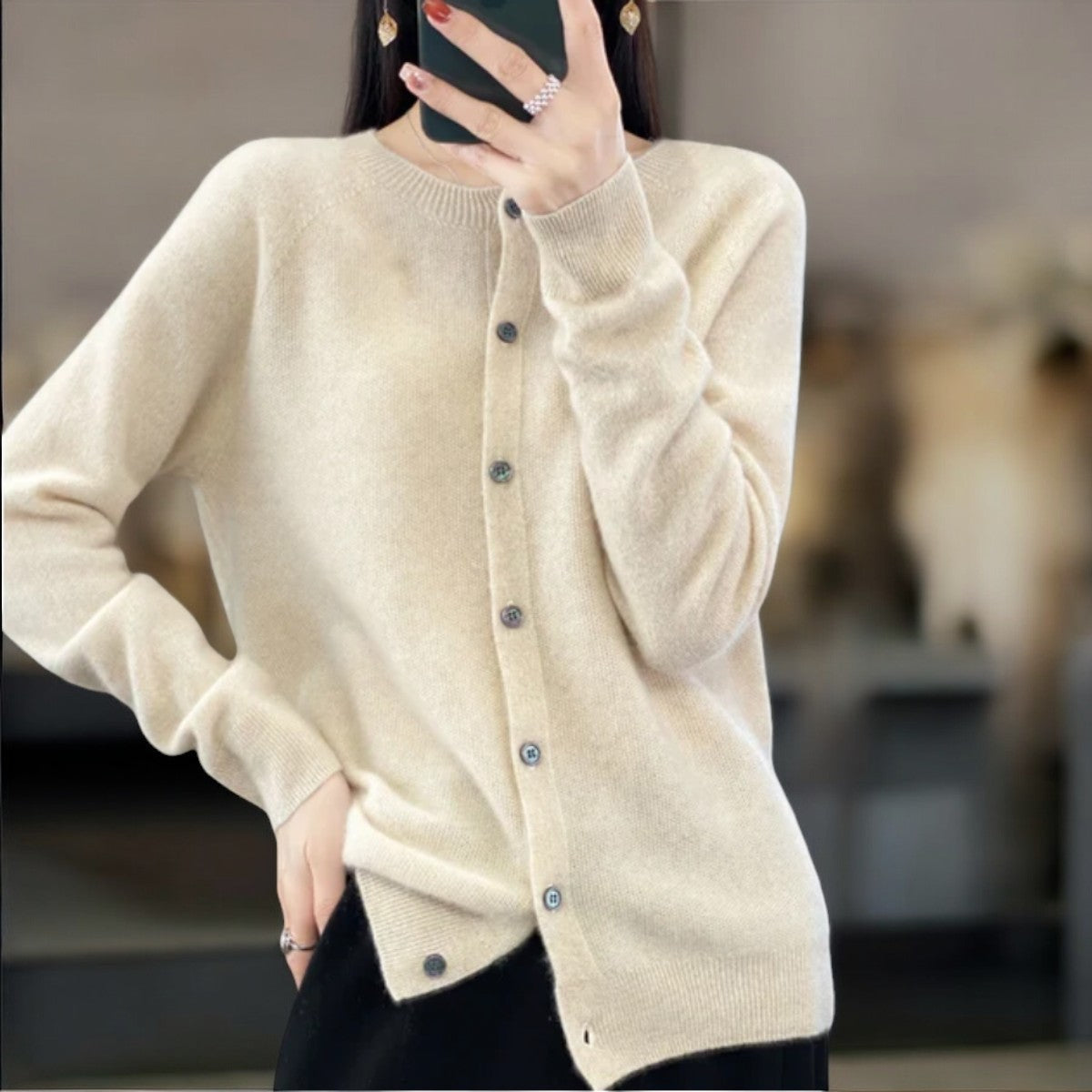 Valenzora | Klassischer Wollcardigan