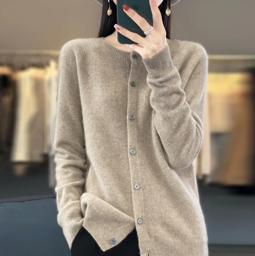 Valenzora | Klassischer Wollcardigan
