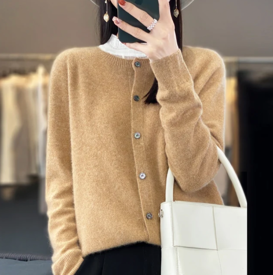 Valenzora | Klassischer Wollcardigan
