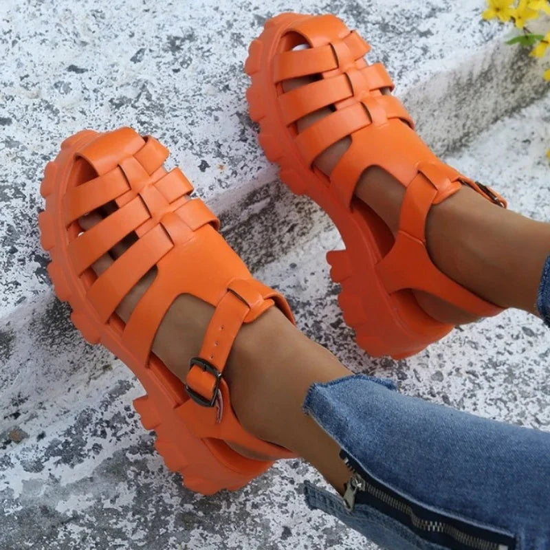 Valenzora - Fixed platform with closed toe