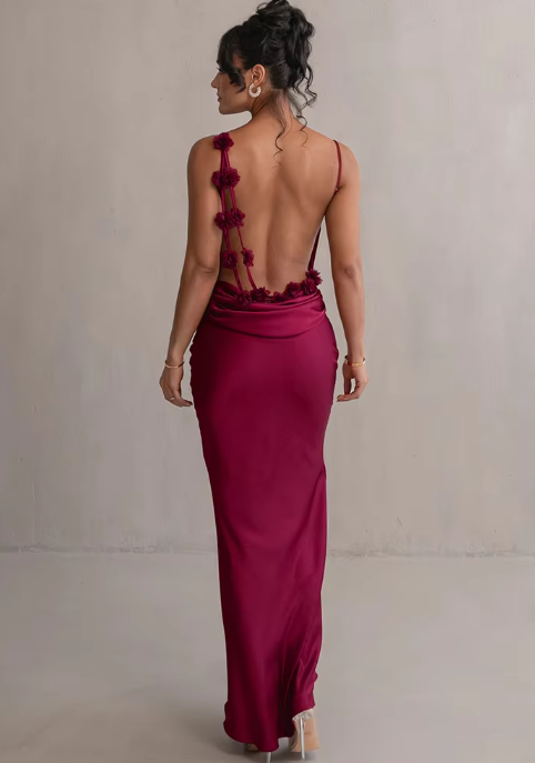 Valenzora | Fashionable floral dress with draped back