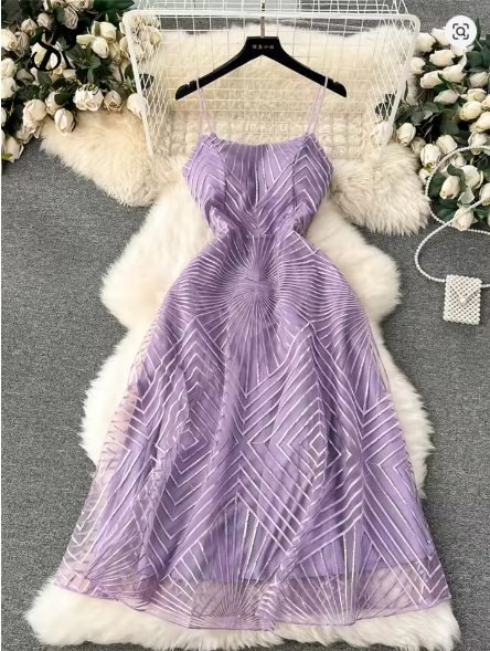 Ärmellose Robe
