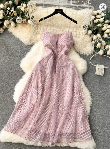 Ärmellose Robe