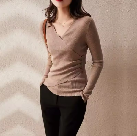 Valenzora | Casual V-neck solid color knit top green