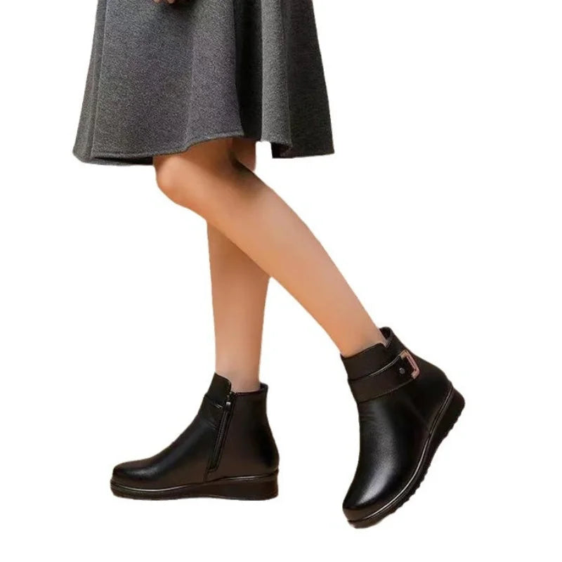 Valenzora - Elegant ankle boots with warm lining
