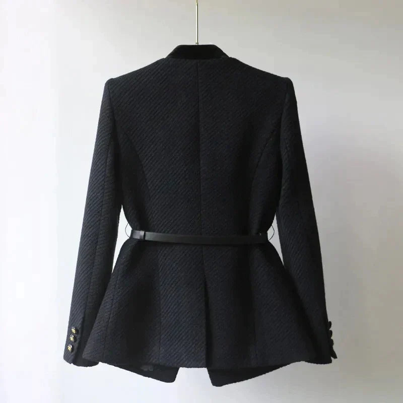 Valenzora | Elegante Jacke mit Knöpfen