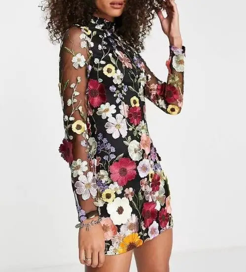 Valenzora – Dreidimensionales Blumenkleid