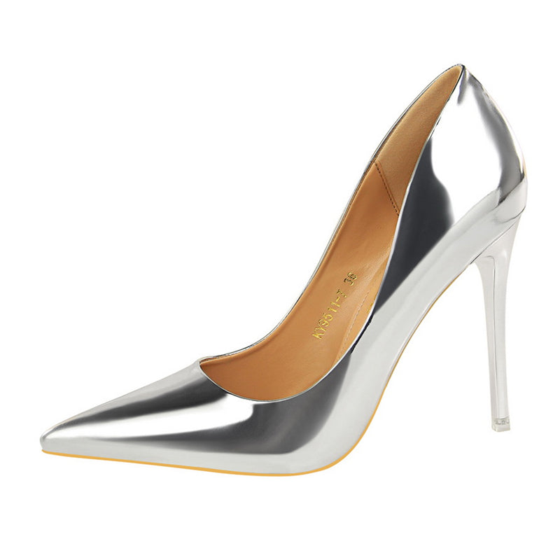 Valenzora | Metallic Heels with Pointed Toe