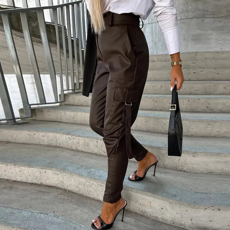 Valenzora | Moderne vegane Lederhose mit