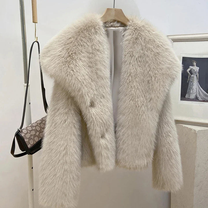 A relaxed and stylish everyday garment