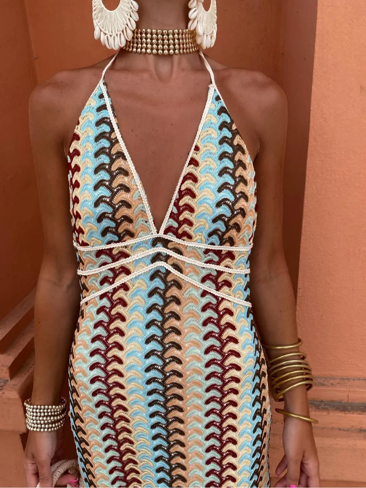Valenzora | Sleeveless dress with V-neck