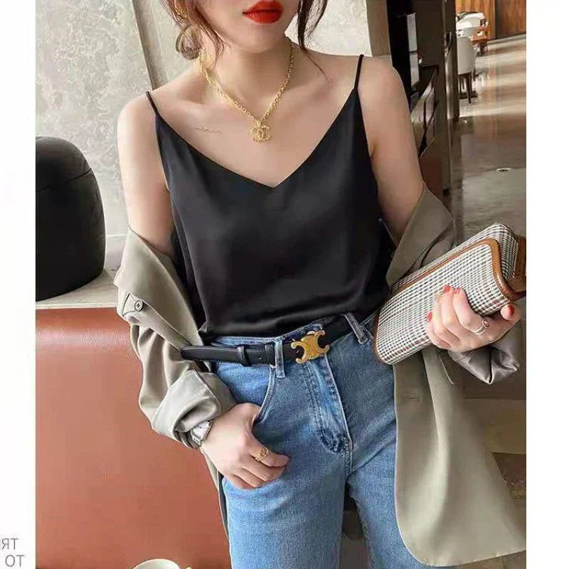 Valenzora | Damen-Crop-Top aus Satin mit Rundhalsausschnitt