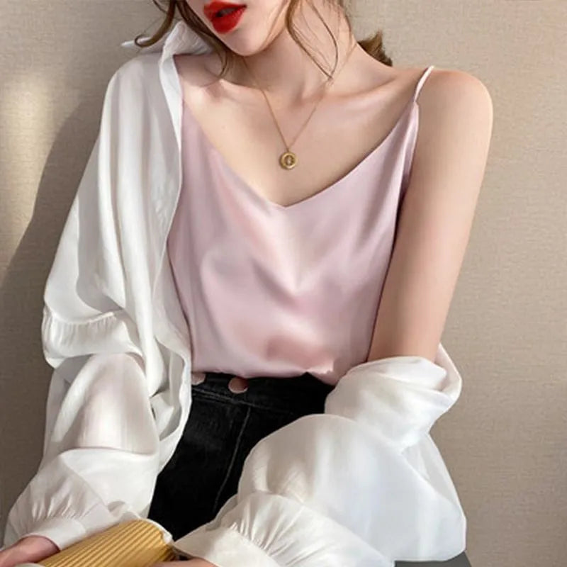 Valenzora | Damen-Crop-Top aus Satin mit Rundhalsausschnitt