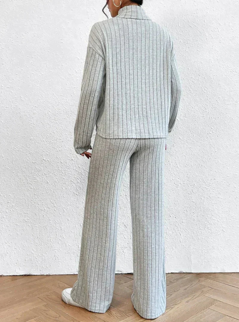 Darlene™ - Knit trousers and roll-neck sweater for women