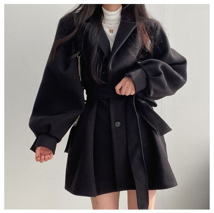 Valenzora for coats with fashionable flair