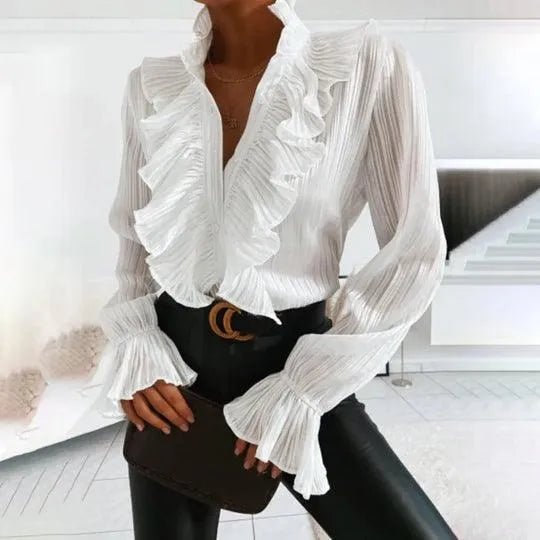 Valenzora | Blouse with ruffles and long sleeves.