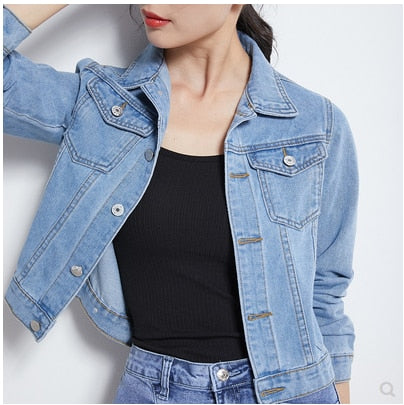 Short denim jacket for elegant outfits