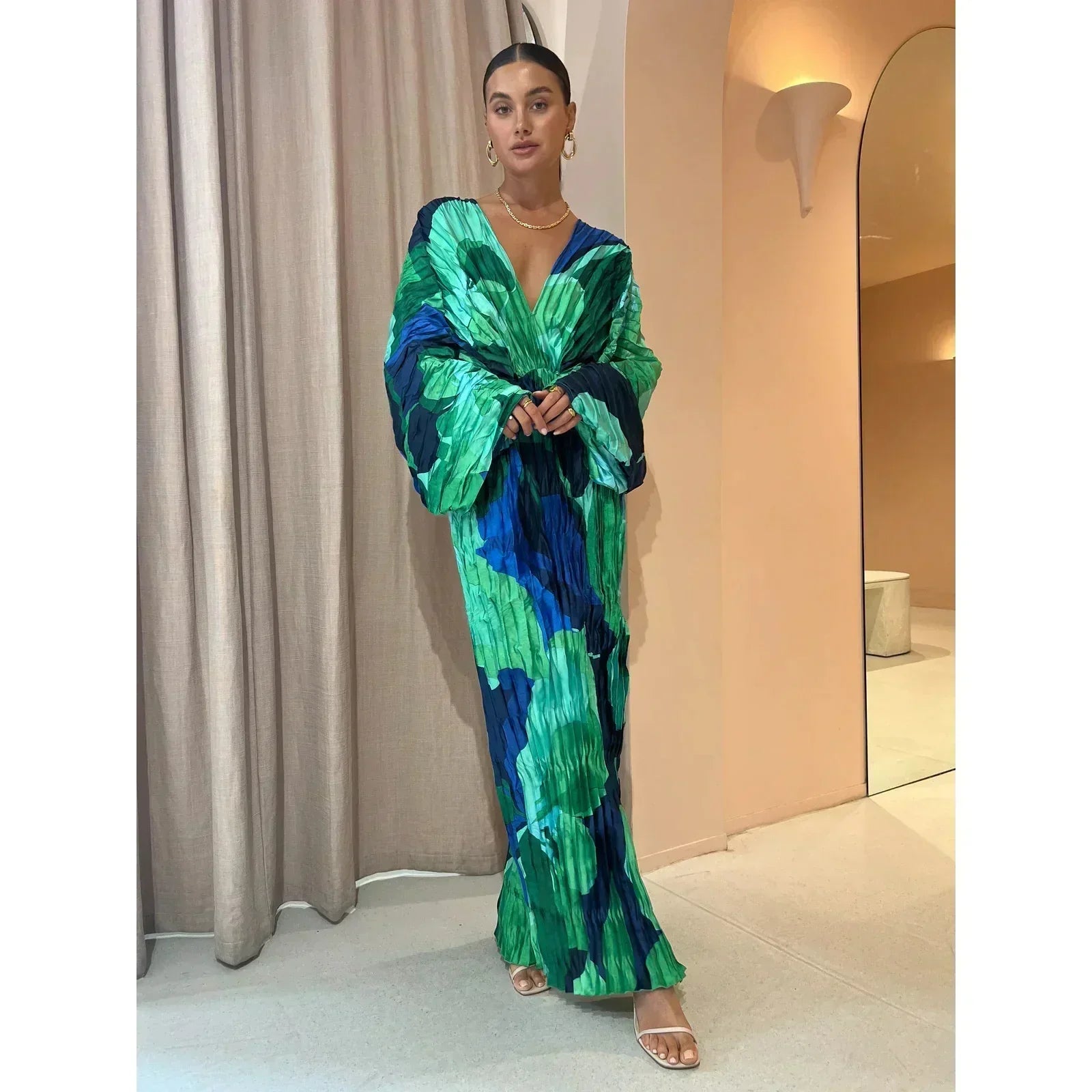 Valenzora | Elegantes V-Ausschnitt-Kleid – Stilvoll und schick