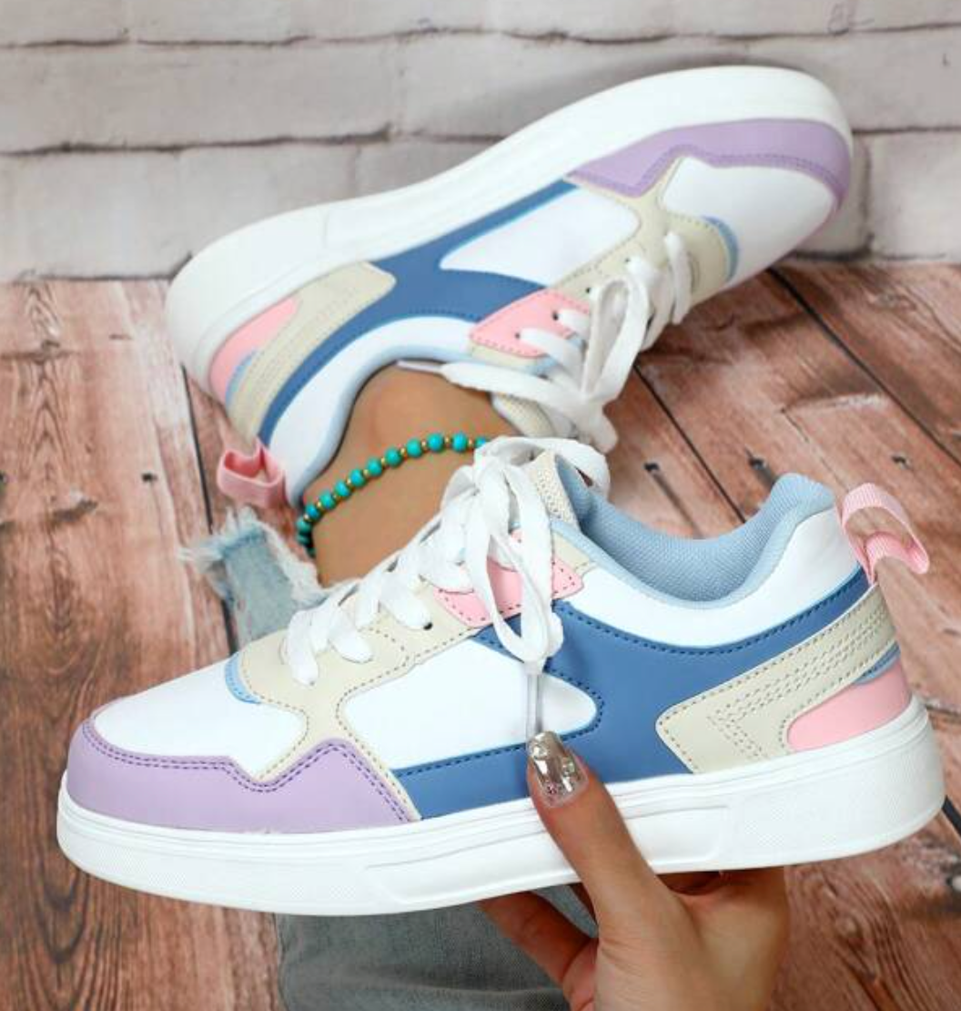 Valenzora | Colorful lace-up shoes for women