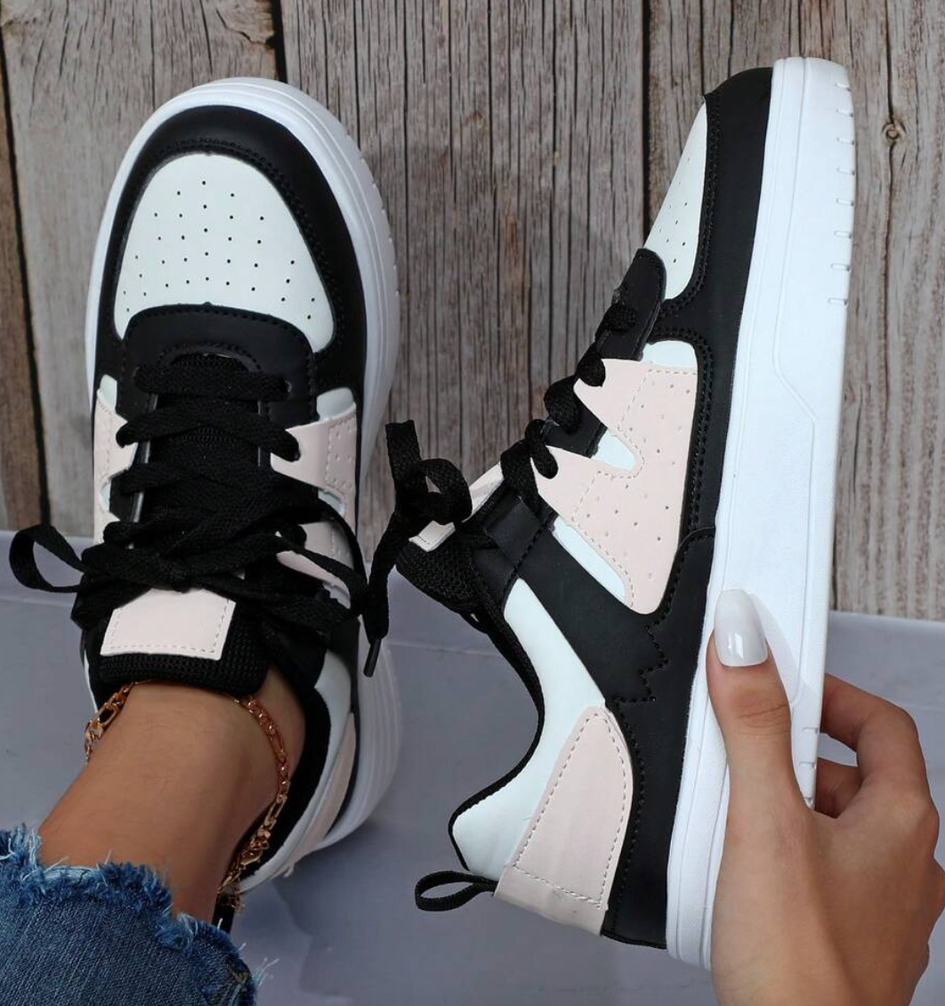 Valenzora | Colorful lace-up shoes for women