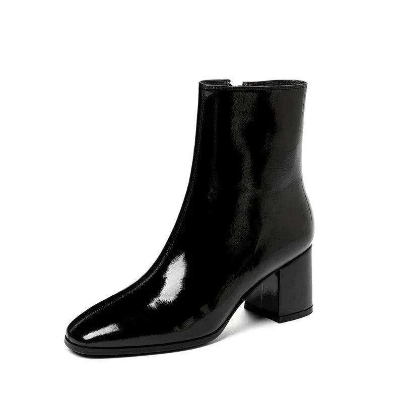 Valenzora | Knöchelhohe Stiefel aus Lackleder, Damenstiefel