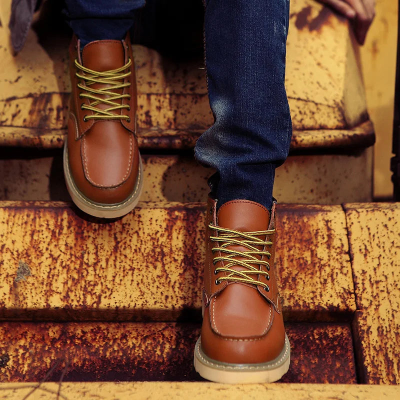 Valenzora | Comfortable, non-slip, laced ankle boots