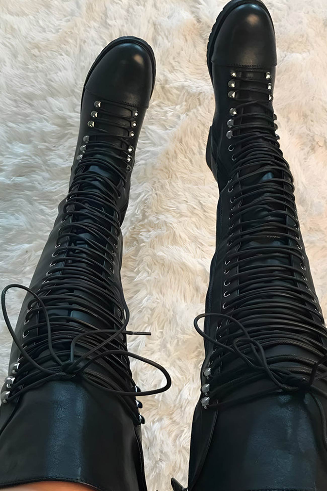 Valenzora | Overknees mit Schnürung