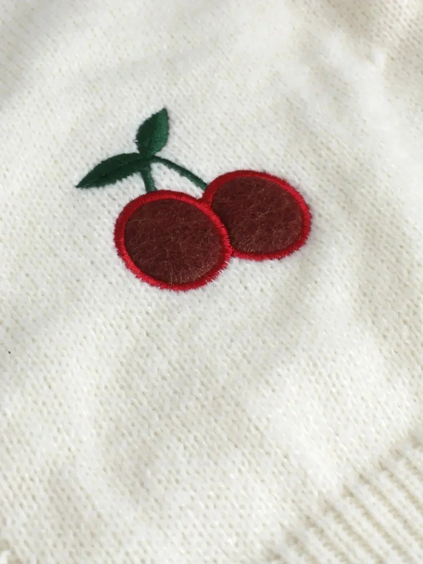 Valenzora | Kirschrot Weiß Dicke Strickjacke Damenjacke