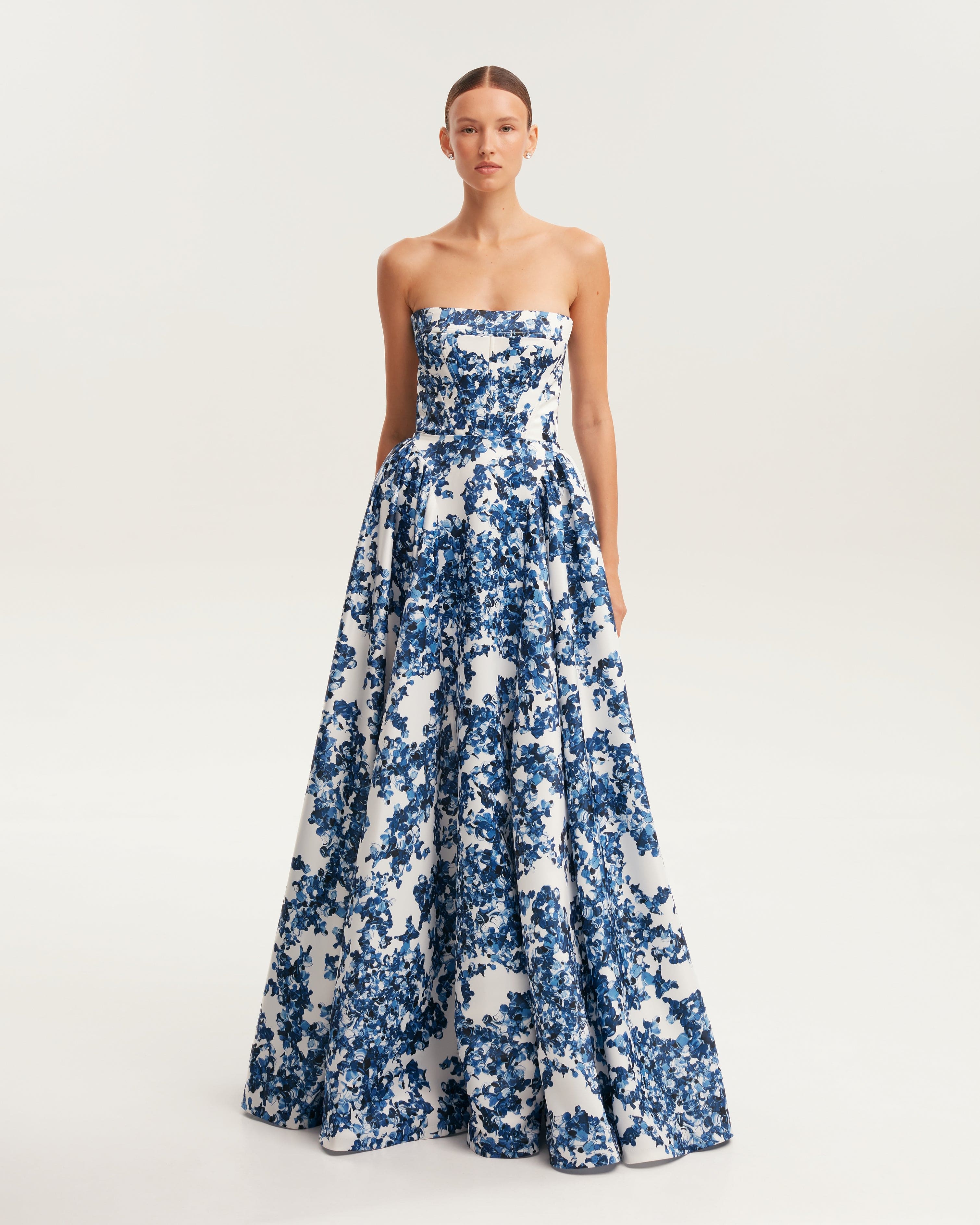 Valenzora | Porcelain Flower Dress
