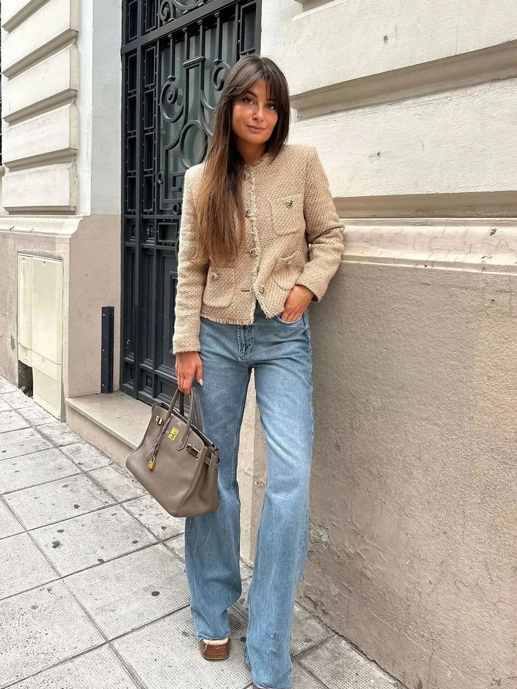 Valenzora - Stilvolle Bouclé-Jacke mit Goldknöpfen