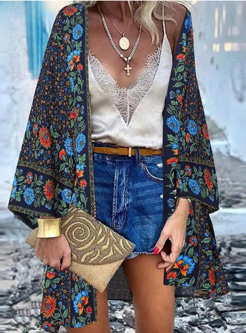 Valenzora | Sommerliche Damenstrickjacke im Boho-Stil mit buntem Blumenmuster