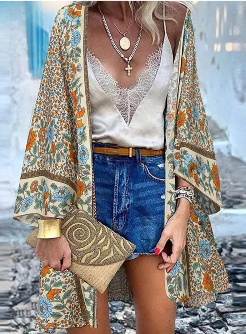 Valenzora | Sommerliche Damenstrickjacke im Boho-Stil mit buntem Blumenmuster