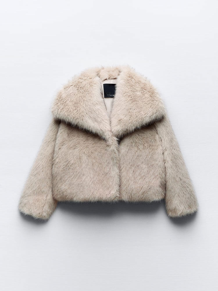 Valenzora | Warm fur jacket for women in a stylish design